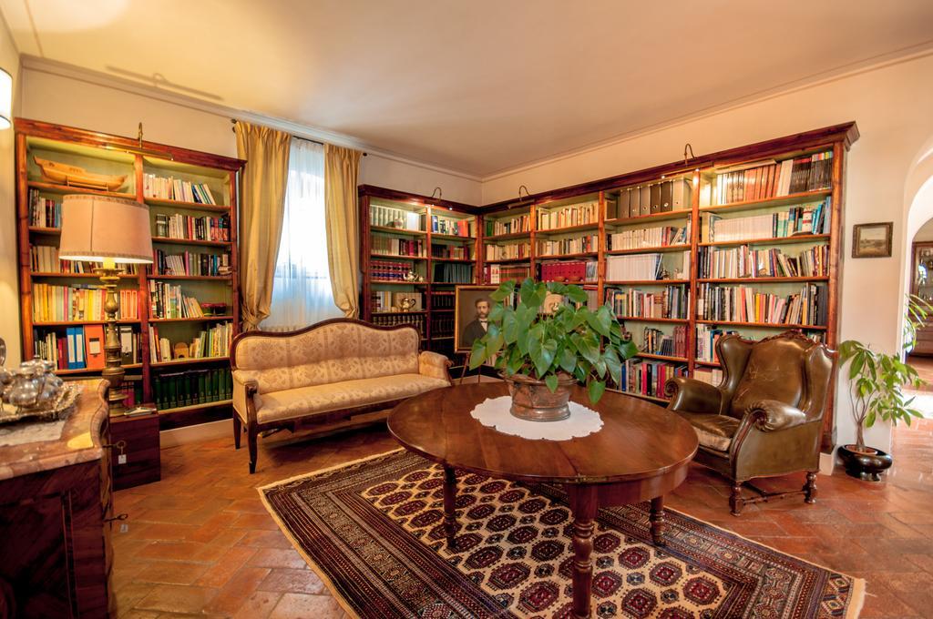 Podere La Rondine Прато Экстерьер фото